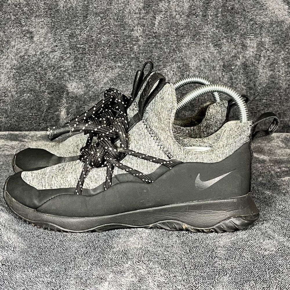Nike Women’s City Loop size 6.5